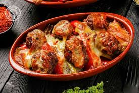 Kiremitte Kaşarlı Köfte